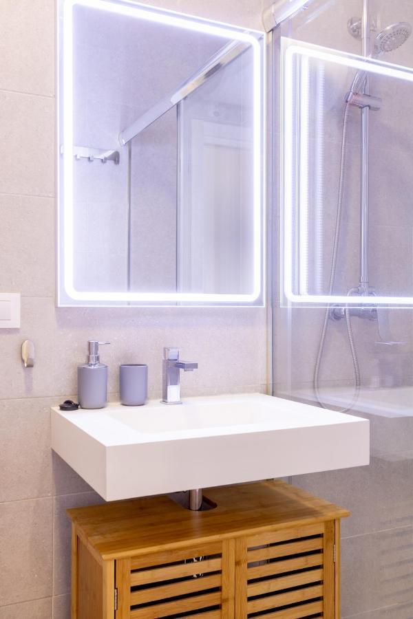 Charming 2 Bedroom Apartment Triana Bridge By Ocityzen Sevilla Dış mekan fotoğraf